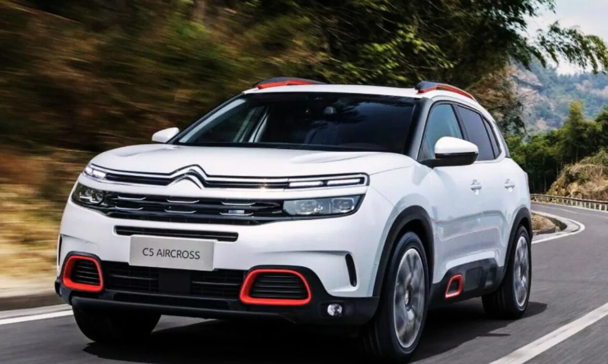 citroen c5 aircross feel variant, citroen c5 aircross, c5 aircross, citroen c5 aircross interior, citroen c5 aircross 7 seater price in india, citroen c5 aircross india, citroen c5 aircross feel, Citroen c5 aircross feel price,