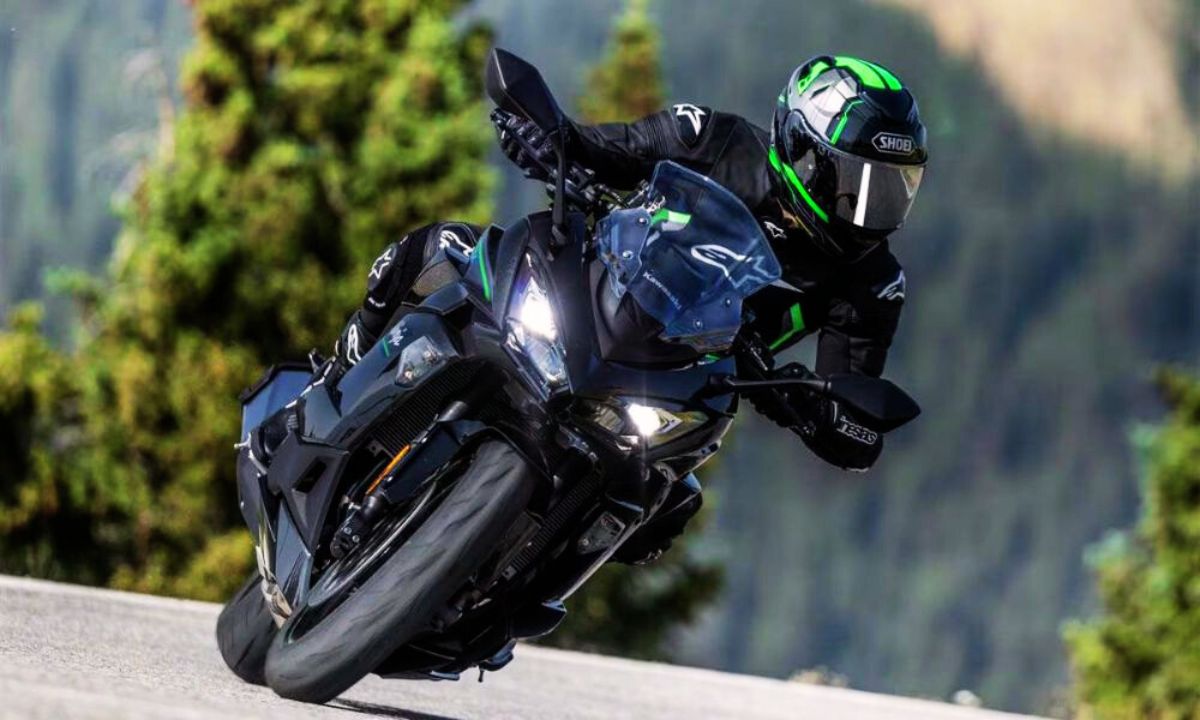 Kawasaki Ninja 1100SX, kawasaki ninja 1100sx launch date in india, kawasaki ninja 1100 sx specifications, kawasaki ninja 1100 sx 2025, kawasaki ninja 1100sx india launch, Kawasaki Ninja 1100SX price,